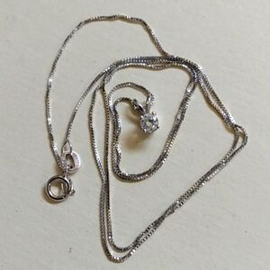 14k white gold Gem stud necklace